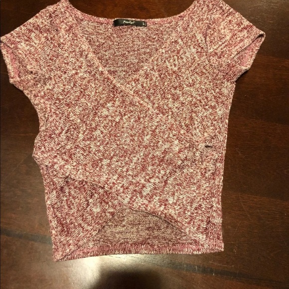 Crop top - Picture 1 of 2